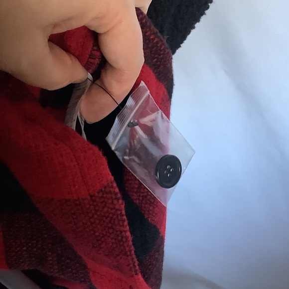 NWT Plaid Buffalo Check Button Down Coat - Picture 5 of 10